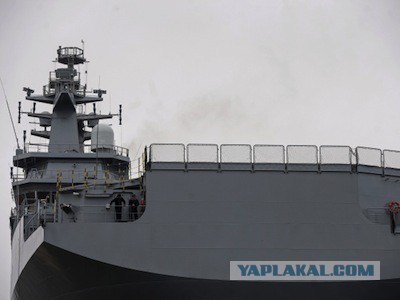 Российский экипаж «Мистраля» покидает Францию