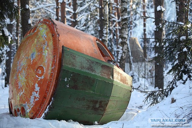 Космонавтов учат выживать.