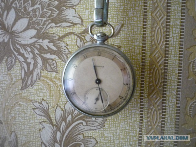 Небольшая коллекция старых часов
