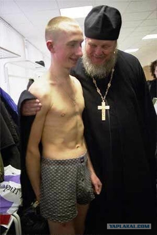 Алтайский священнослужитель изнасиловал студента