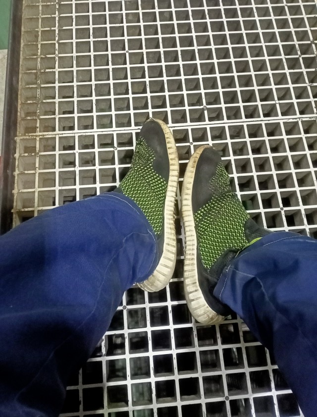 Пост рабочей обуви