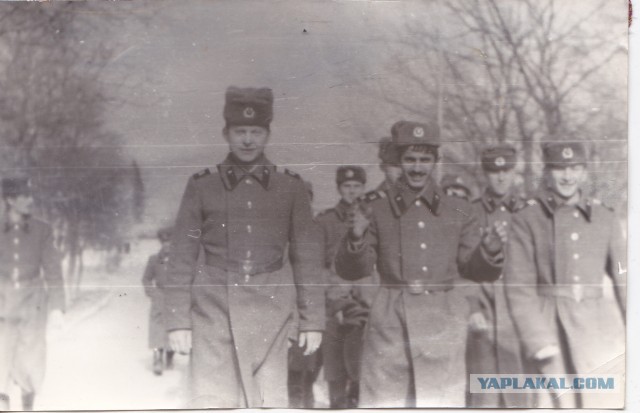 А давайте в честь праздника, выкладывать свои армейские фотки уважаемые яповцы