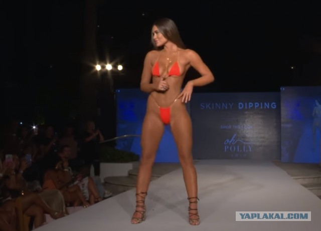 Показ моды купальников из коллекции OH POLLY 2020