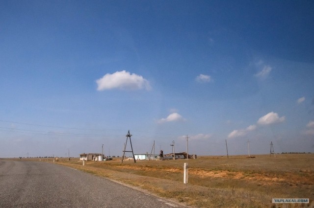 Дорога Астрахань — Элиста, 300км странного мира.