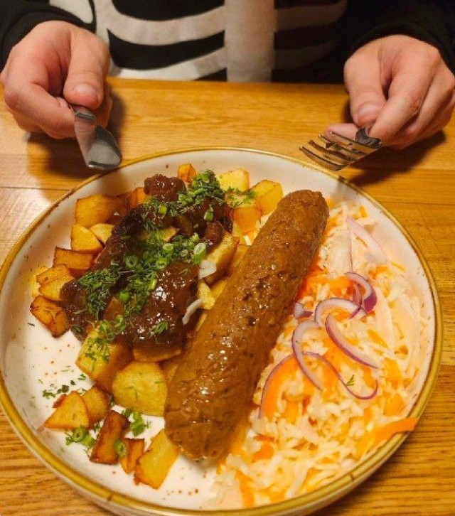 Я вам покушать принёс