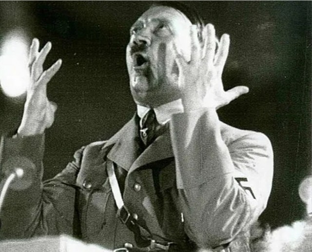 Знакомьтесь, Пола Мишель Уайт-Кейн - Старший советник Офиса по делам веры Белого дома.