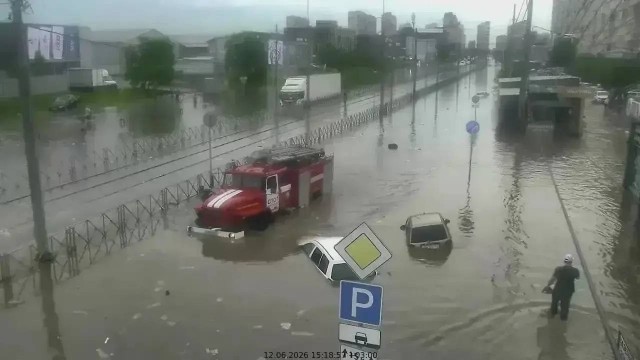Краснодар до моря полчаса.