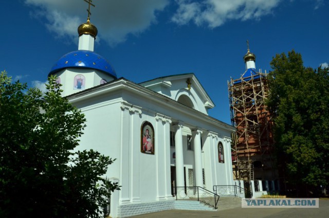 Исаакий взяли в кольцо, противники передачи РПЦ