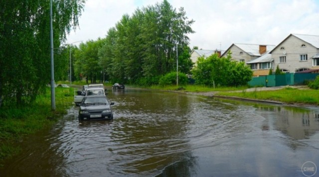 В Кирово-Чепецке бушует настоящая непогода