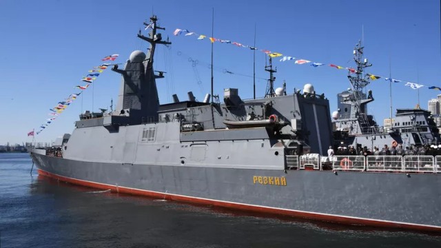 На Бали начались военно-морские учения с участием России, Китая и США