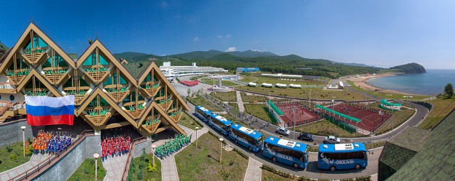 Чем кормят детей в Артеке