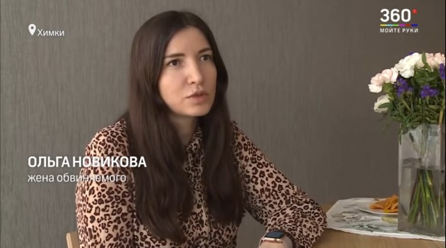 Пара мужиков решили устроить чукалово на площадке с детскими игрушками