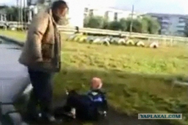 Жители одного из домов в Ярославле  в шоке от поведения подростков, которые изуродовали лифт