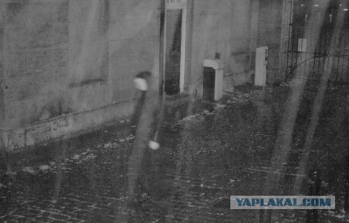 В старинном замке поселилось жуткое привидение без лица