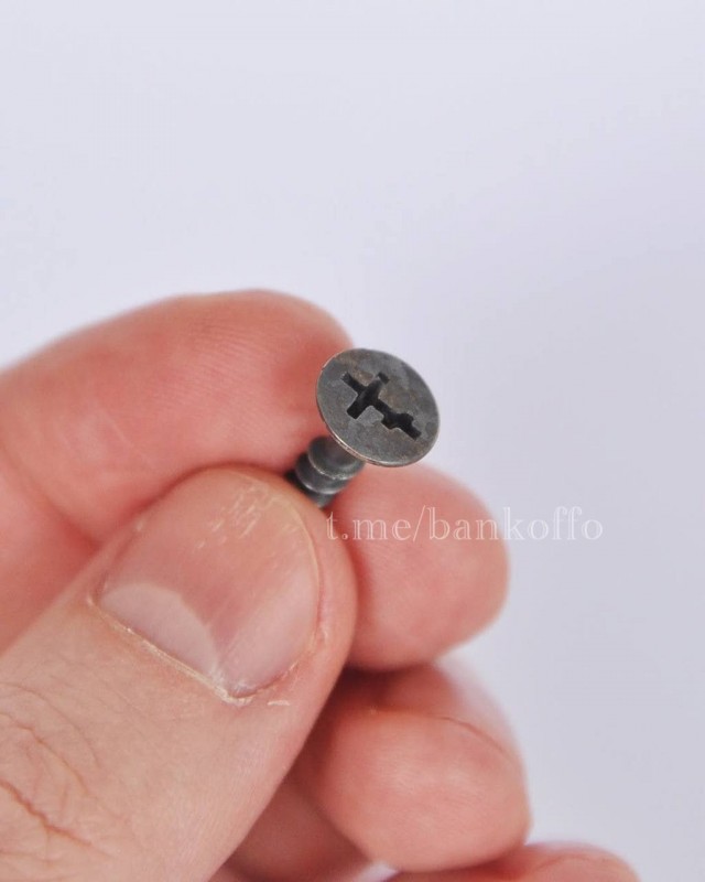 В России выпустили православные саморезы