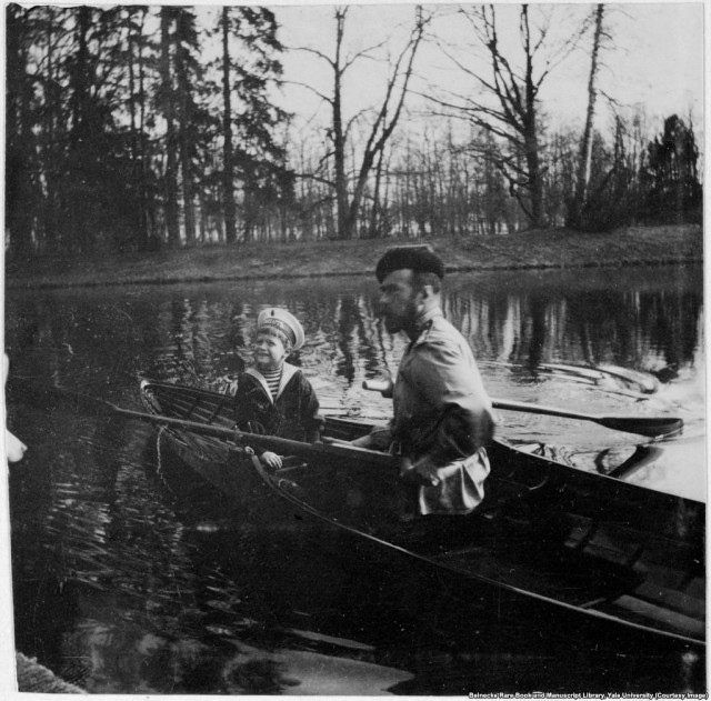 Перед расстрелом: редкие фотографии российской царской семьи