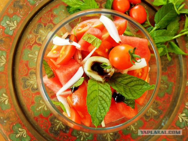 Коктейль из кильки с арбузом