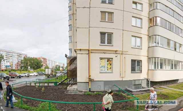 В Омске появилась детская площадка «строгого режима»