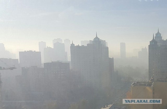 Екатеринбург превратился в Сайлент Хилл — некоторые районы города серьезно заволокло смогом