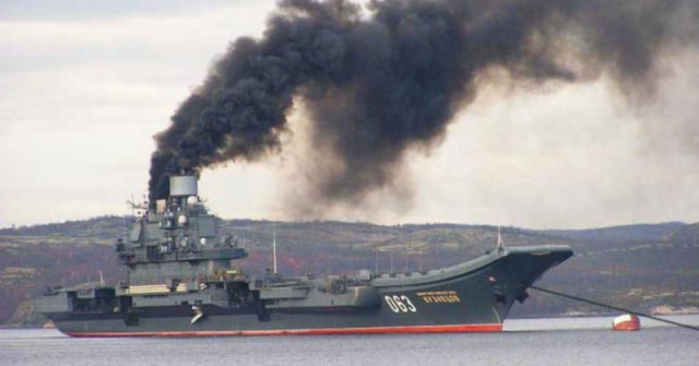 В Мурманске загорелся крейсер «Адмирал Кузнецов» — ТАСС