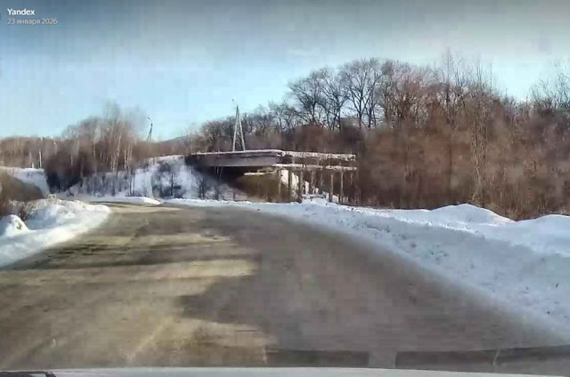 Власти Приморья спросили жителей о дорогах, но варианта «стали хуже» в ответах не предложили.