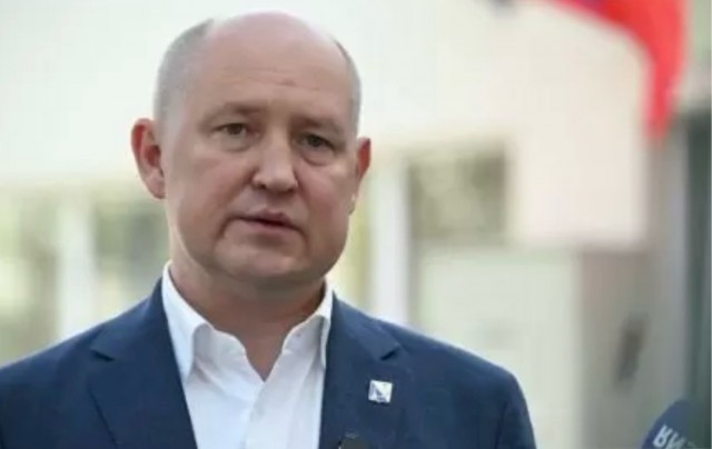 Михаил Развожаев: Уважаемые севастопольцы! Вечером и утром проводил оперативные совещания по ситуации с обеспечением топливом в городе