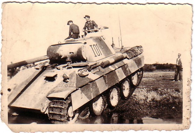Танк пантера вермахта. Panzer v пантера Ausf. G 1944. Командирский танк пантера. Пантера ww2 ww1 Pin.