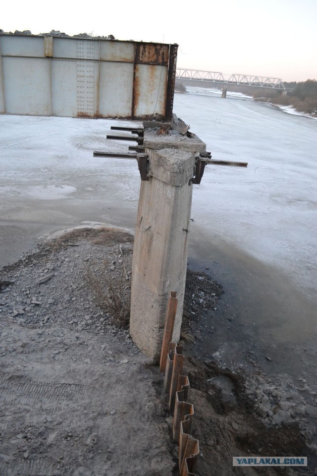 Обрушился мост в Архангельской области