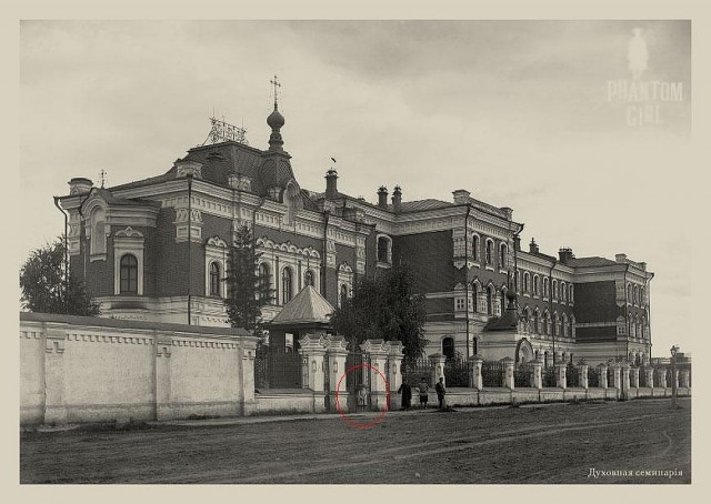 Девочка-фантом из Красноярска: загадка фотографий, сделанных более 100 лет назад