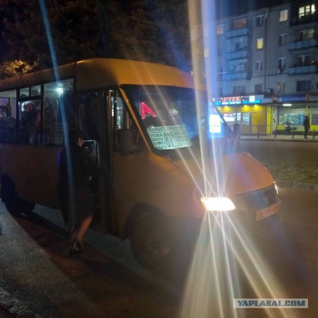 Борьба с наливайками в Днепре бетонными блоками