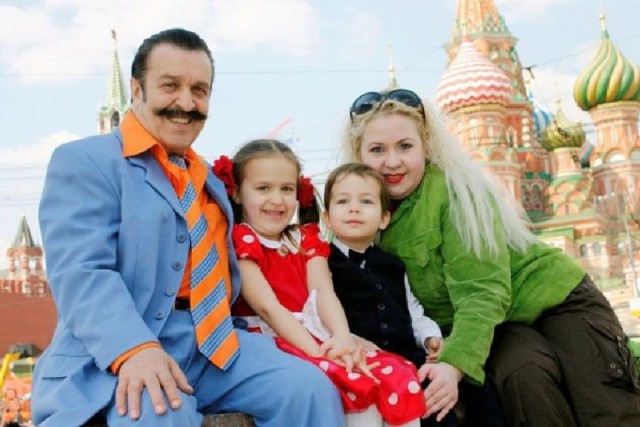 Всем нам знакомые и не забытые.