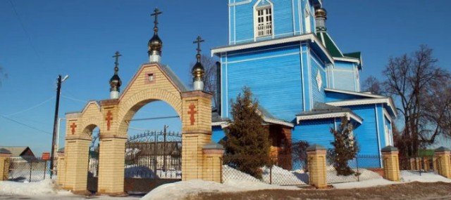 Трех студенток художественного университета имени Строганова отчислили после танцев на фоне Храма Христа Спасителя