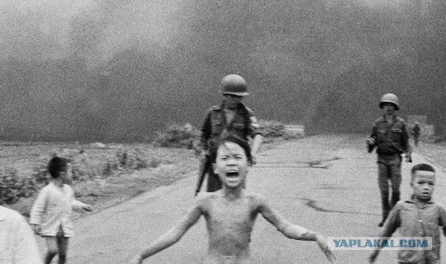 Летящий Делориан сквозь100 лет истории