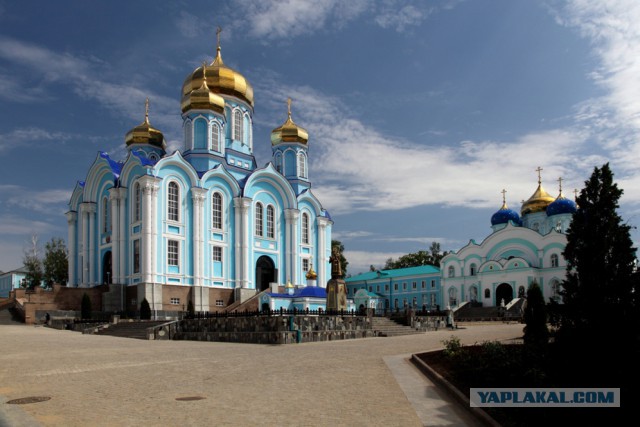 Самые красивые храмы России