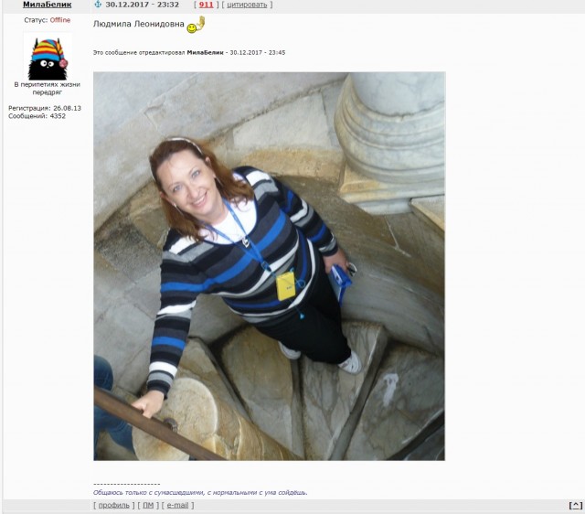 Полиция продолжает задерживать сторонников Навального, которые хотят попасть на встречу в московском аэропорту.
