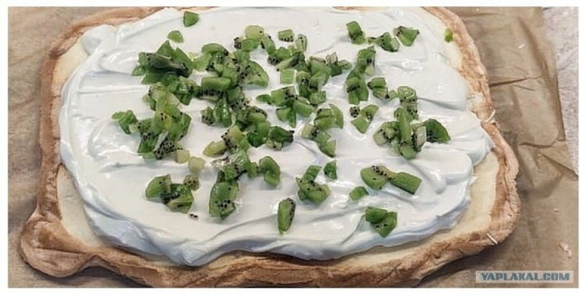 Рулет меренговый