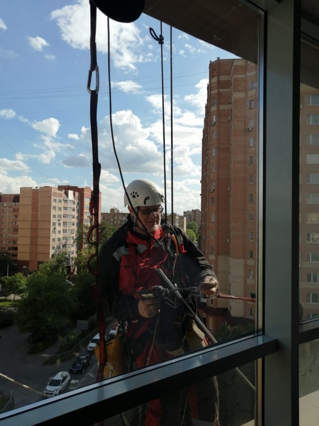 Есть тут обычные работяги?