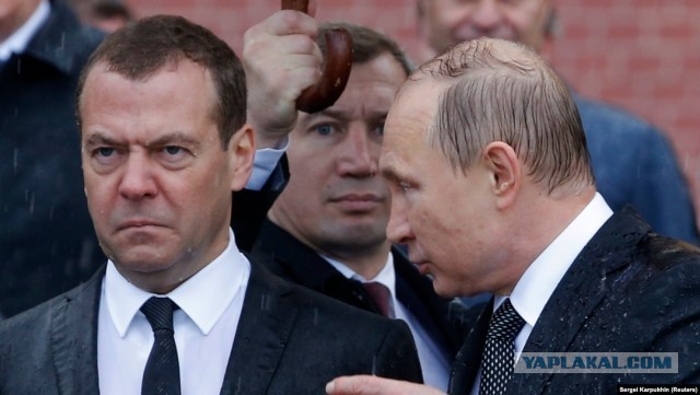 "Судный день" отменен: Медведев удалил свое предупреждение