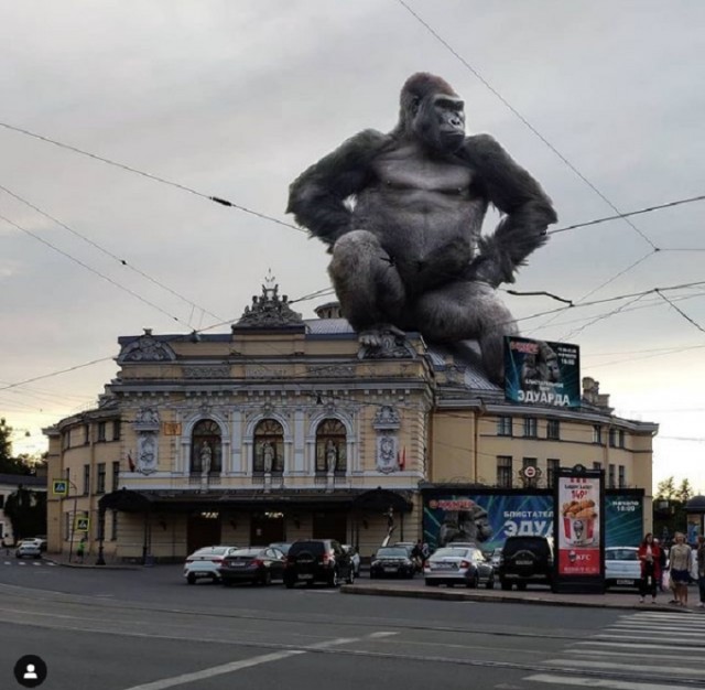 Монстры на улицах Питера.