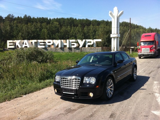 "Литерные трёхсотые". К юбилею Chrysler 300 красивых автофото пост