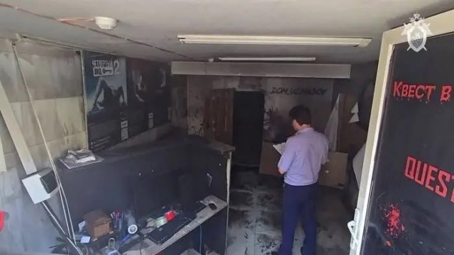 Трое фигурантов дела о смертельном пожаре в квест-комнате Махачкалы получили реальные сроки.