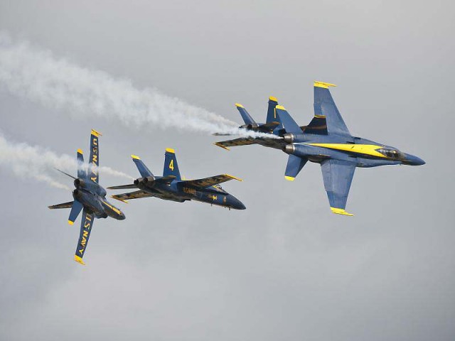 Шоу пилотажной группы Blue Angels