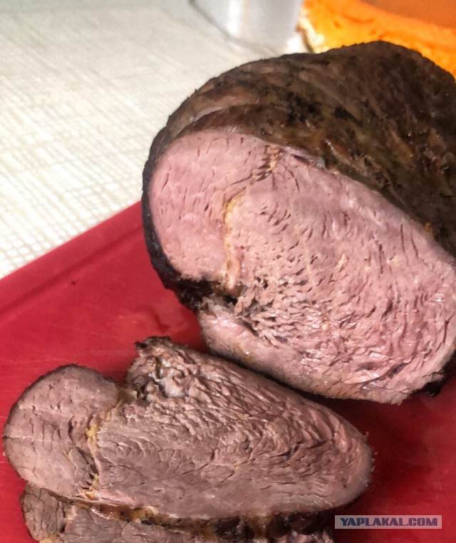 Пикантный салат из кабачков.