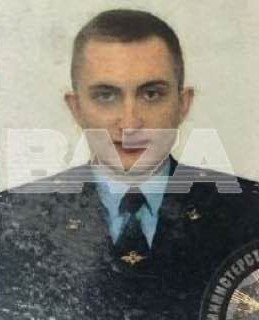 В Москве полицейский подбросил наркотики в квартиру и требовал полмиллиона у жильца.