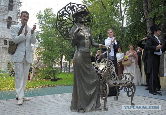 Необычные статуи мира