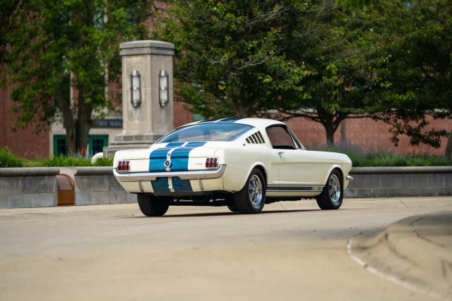 60 лет Shelby Mustang. Красивых автофото пост к юбилею