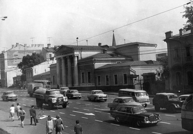 Москва и москвичи. Двадцатый век. 02.09.25