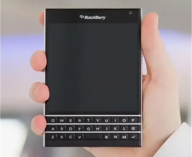 Телефоны BlackBerry возвращаются. 

Для фанатов