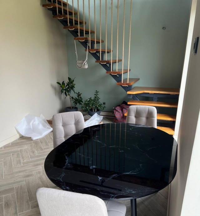 Лестницы в двухэтажном доме. Почему их надо "строить" до постройки самого дома