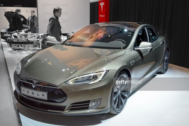 "Дорогая Tesla!" или О реальной цене электромобилей Тесла для избранных